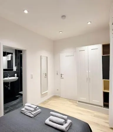 2 Naehe Rhein Mit Verkehrsanbindung * Wiesbaden